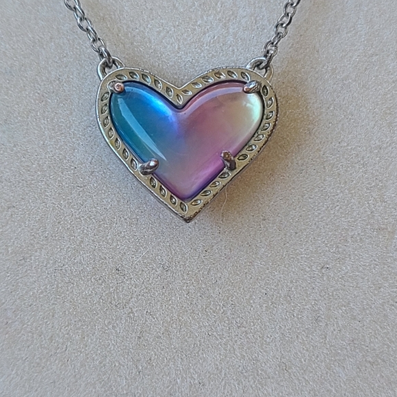 Kendra Scott Silver Toned Multicolor Ari Heart Watercolor Pendant- Excellent Con - Picture 3 of 6